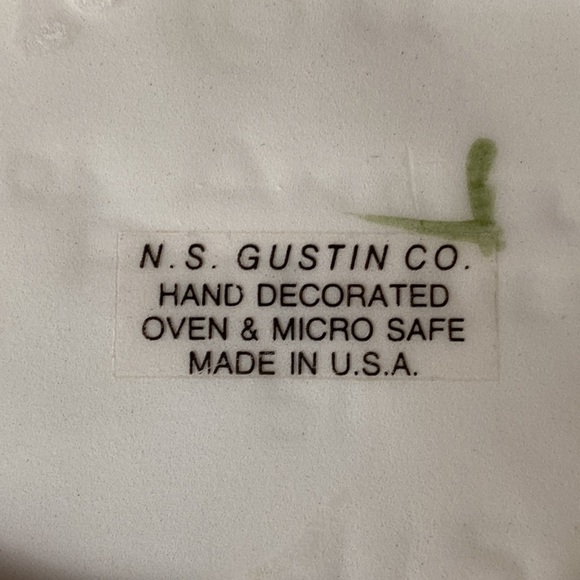 Beautiful N.S. Gustin Christmas Dish - Rare Find - Picture 5 of 6